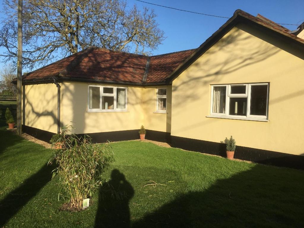 Claremont Cottage Hintlesham Exterior photo